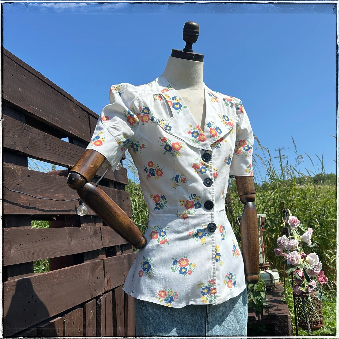 Vintage 70s Dagger Collar Floral Blouse