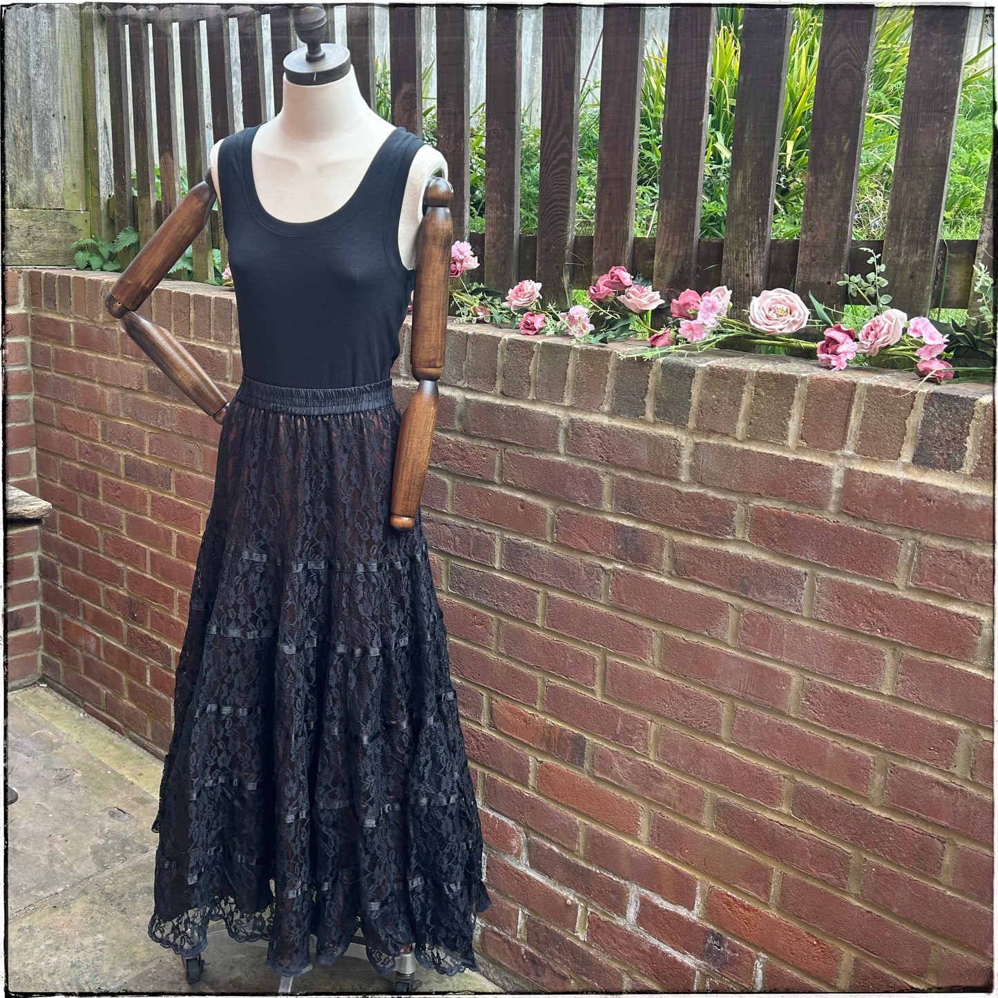 Vintage Fully Lined Black Lace Boho Maxi Skirt