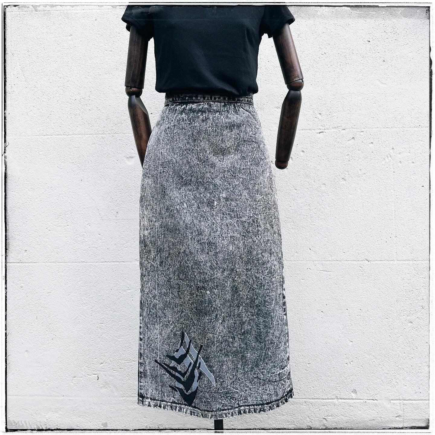 Vintage Appliqué Acid Wash Denim Skirt