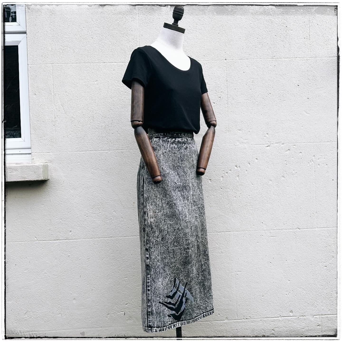 Vintage Appliqué Acid Wash Denim Skirt