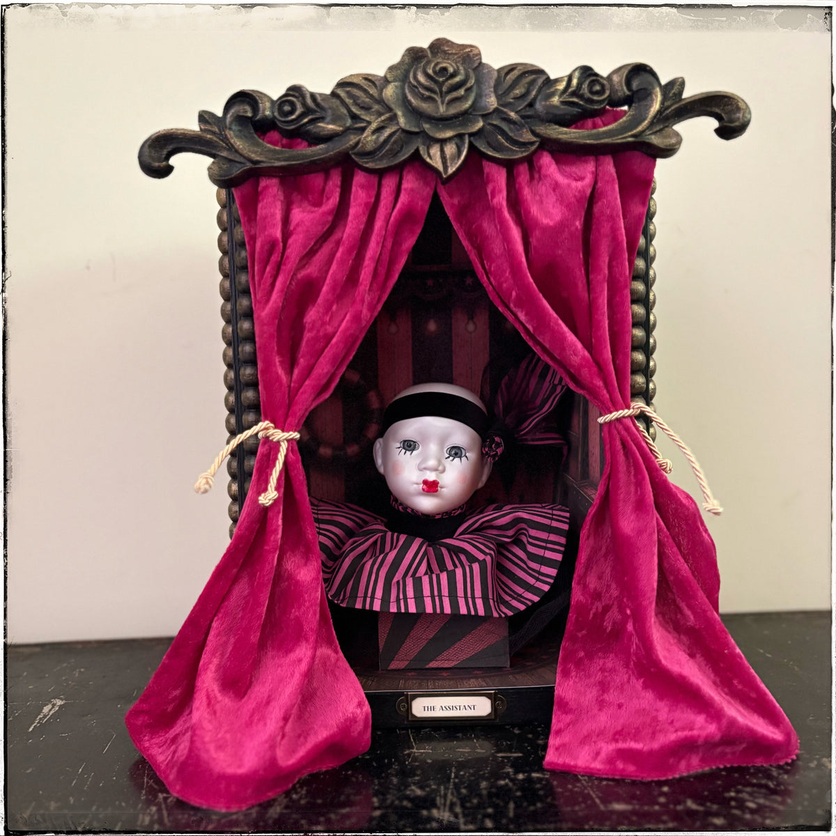Circus of Dolls - The Assistant