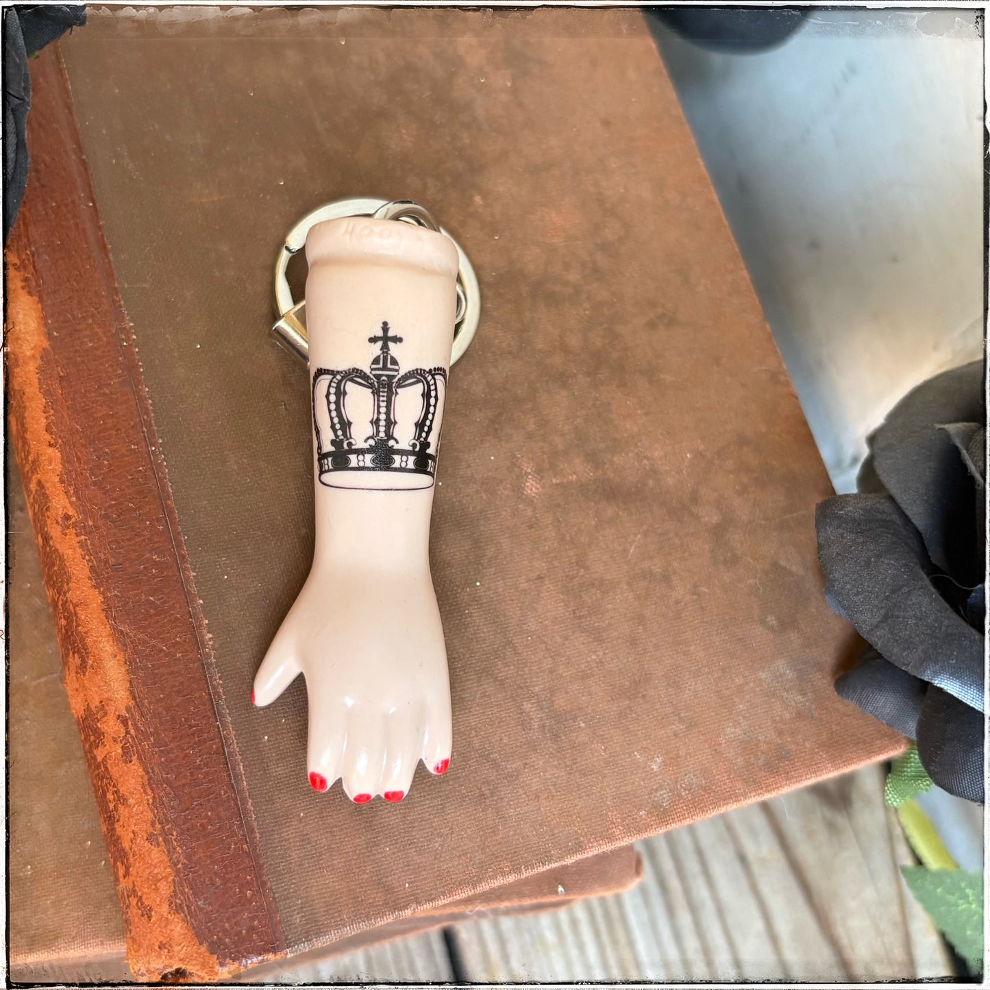 Doll Arm Key Ring - Queen