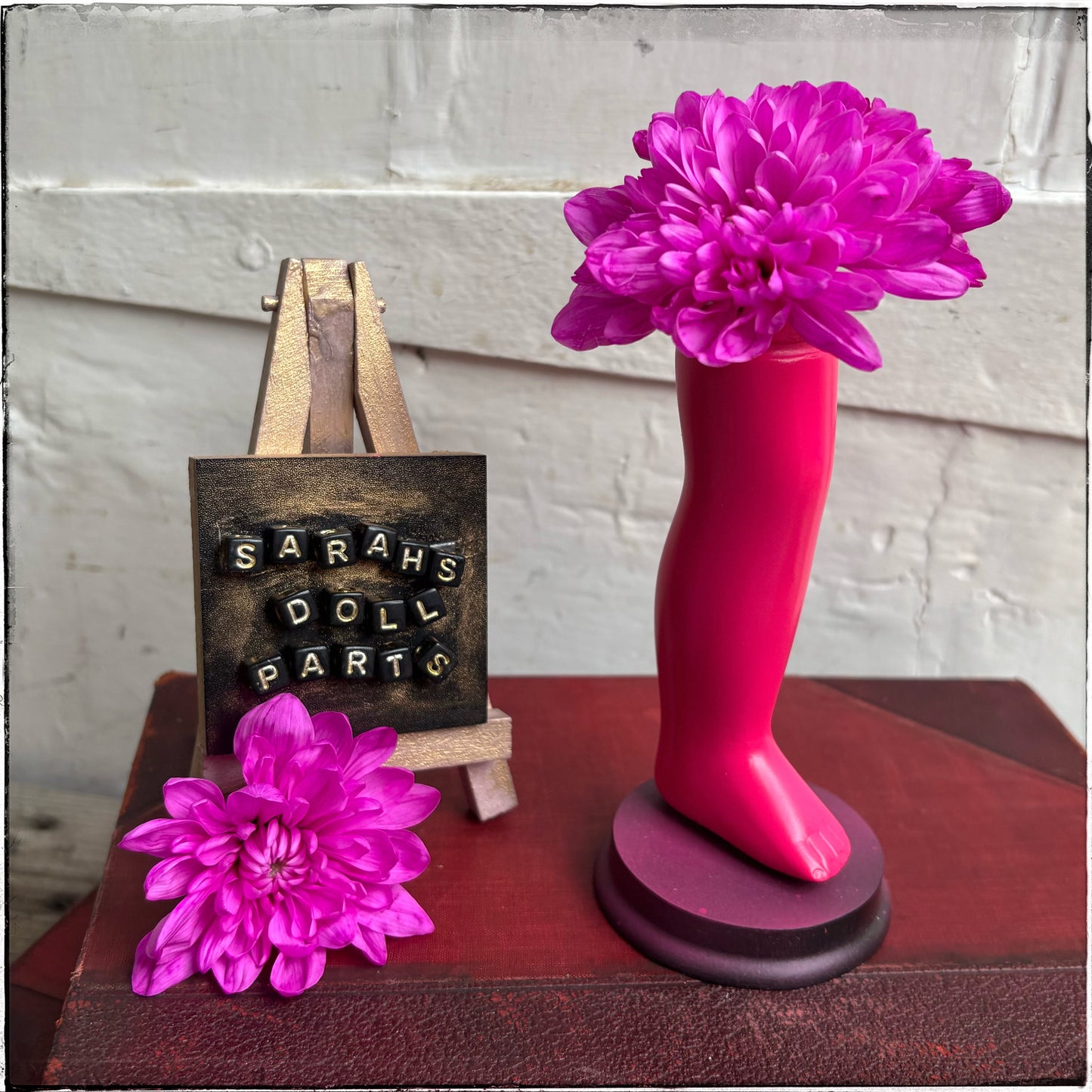 Small Doll Leg Vase - Neon Pink