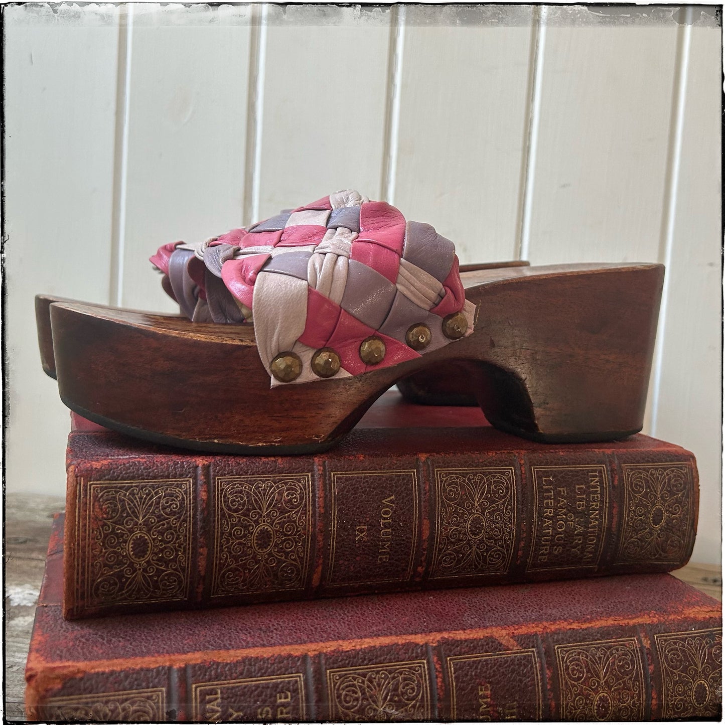 Vintage 70s Leather Clogs - Size 6