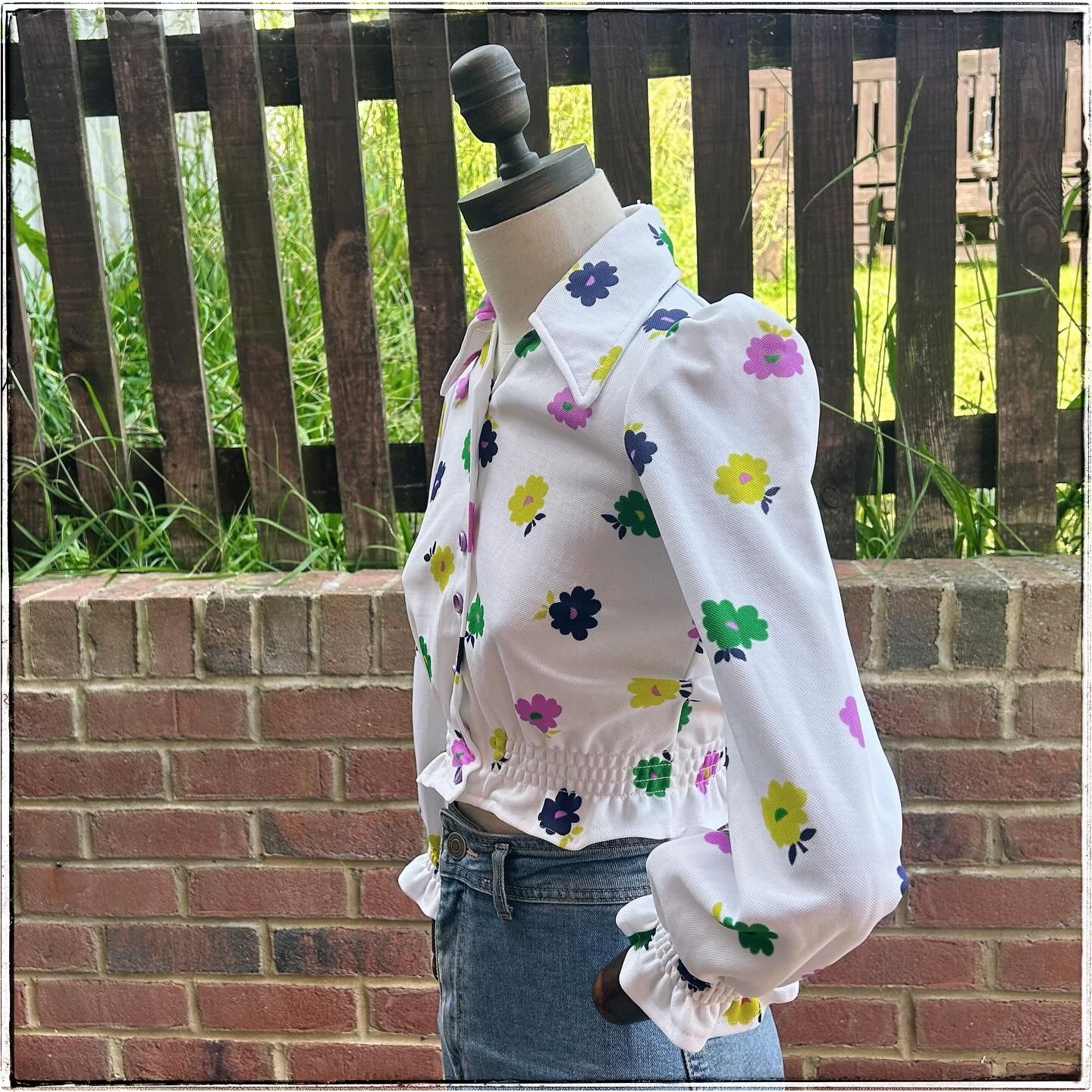 Vintage 70s Cropped Floral Blouse