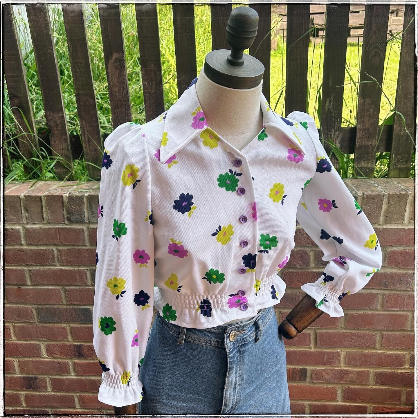 Vintage 70s Cropped Floral Blouse