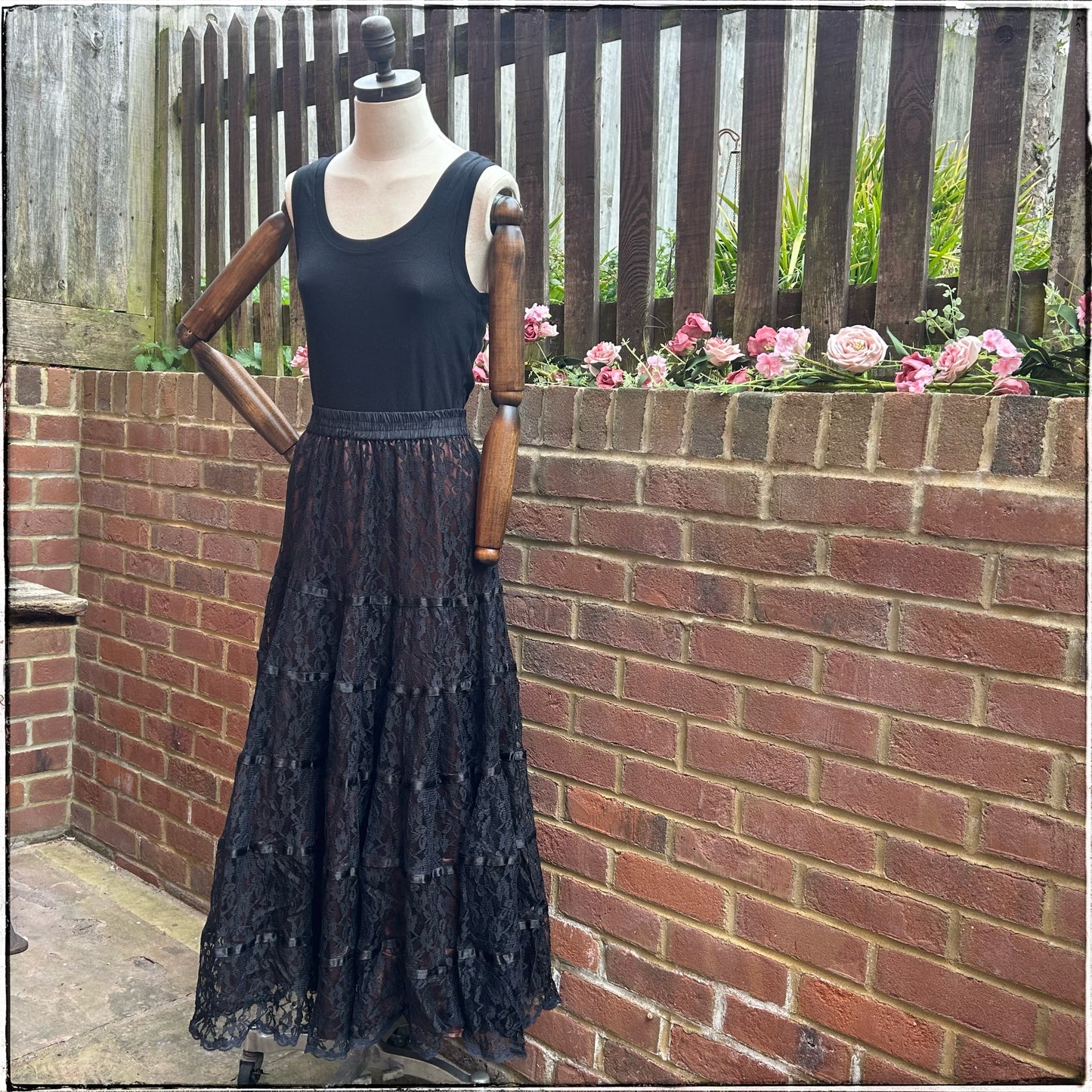 Vintage Fully Lined Black Lace Boho Maxi Skirt