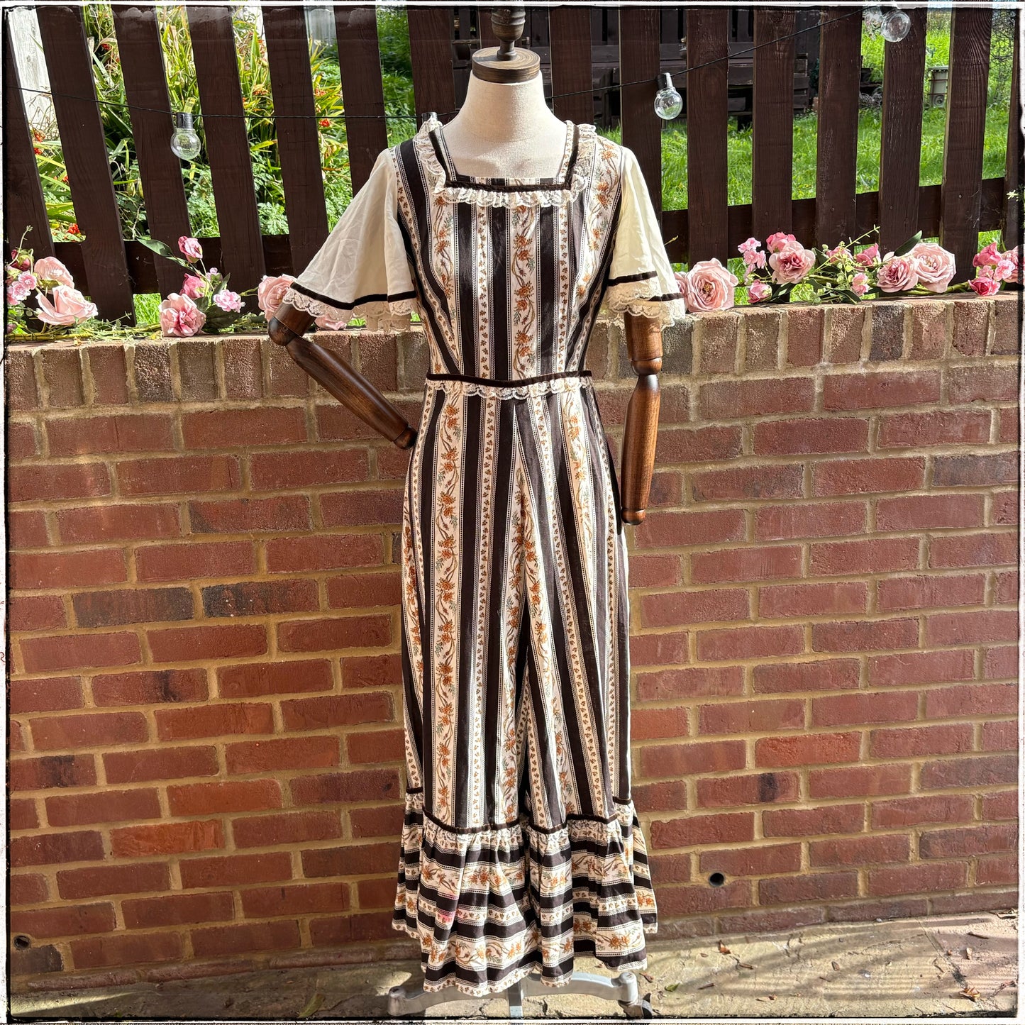 Vintage 70s Floral Prairie Maxi Dress