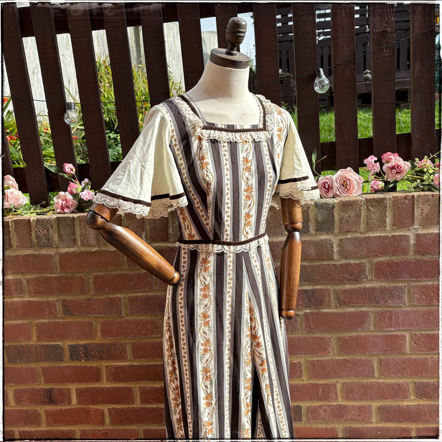 Vintage 70s Floral Prairie Maxi Dress