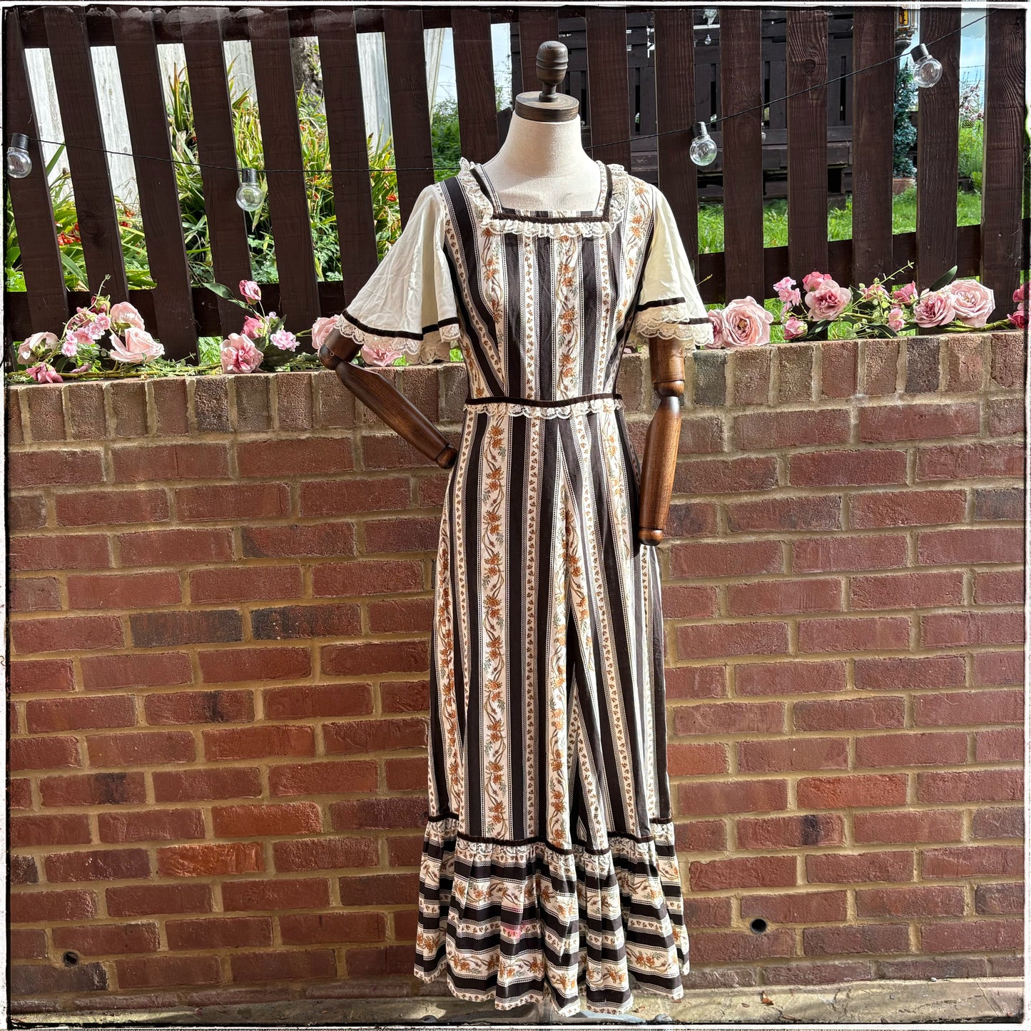 Vintage 70s Floral Prairie Maxi Dress