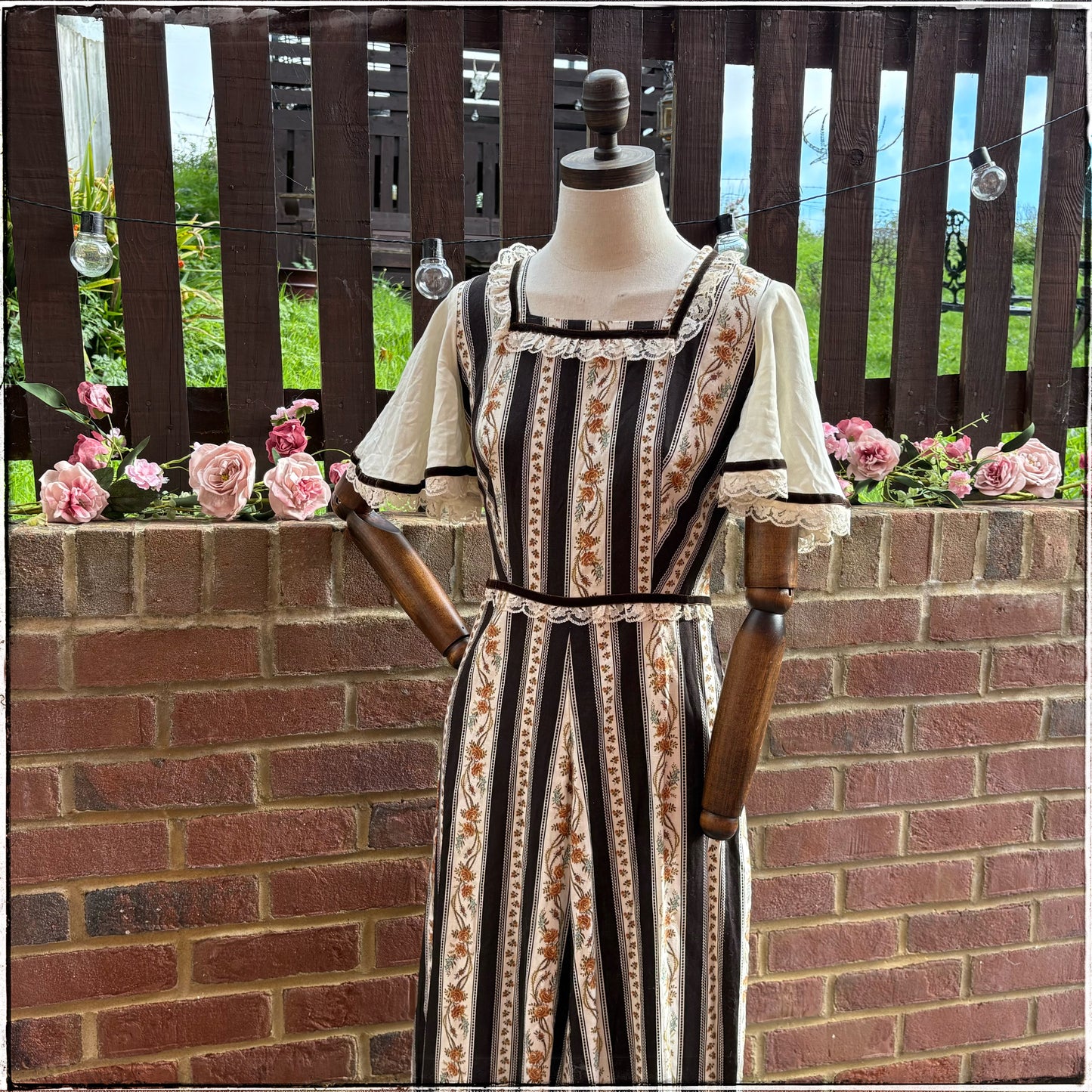 Vintage 70s Floral Prairie Maxi Dress