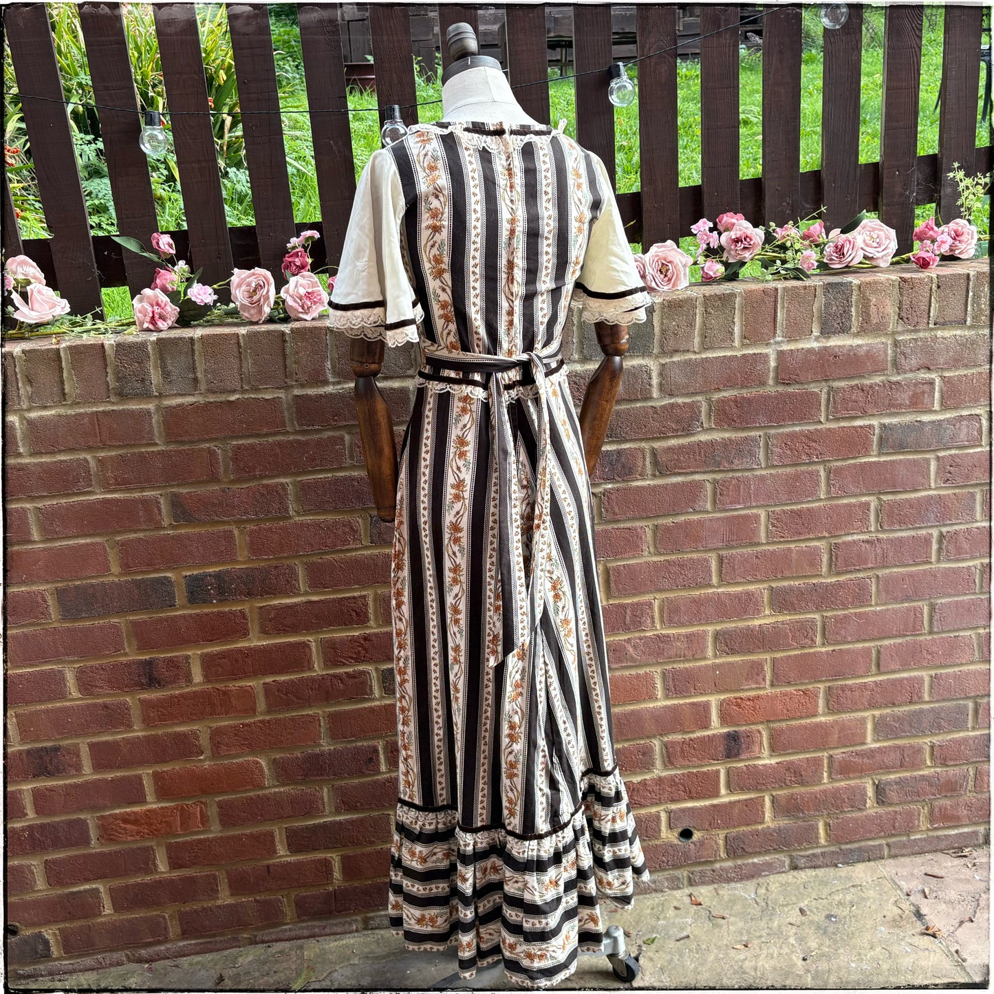 Vintage 70s Floral Prairie Maxi Dress