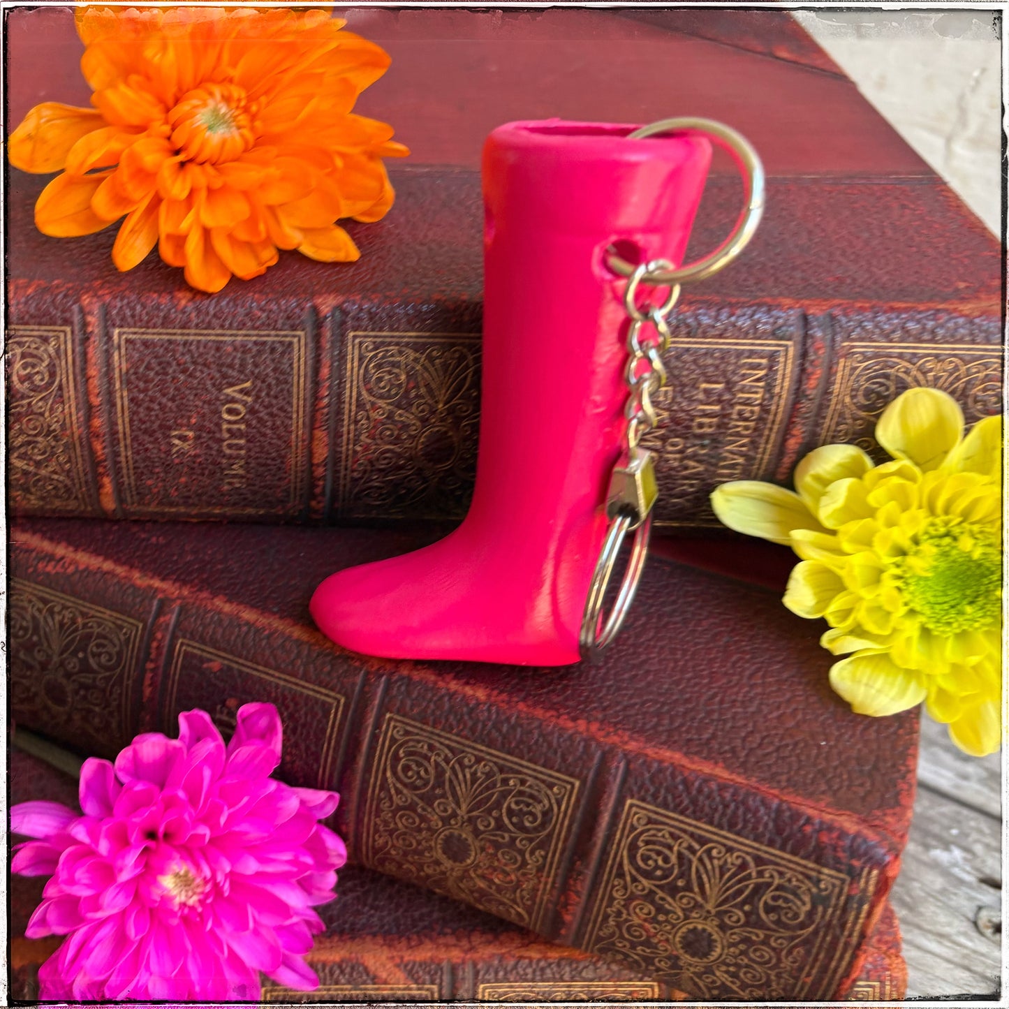 Doll Leg Key Ring - Neon Pink