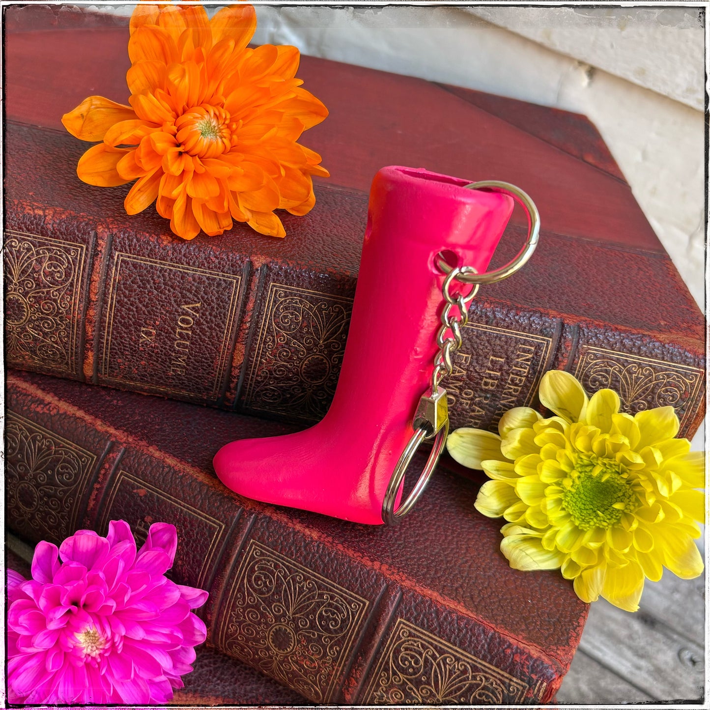 Doll Leg Key Ring - Neon Pink