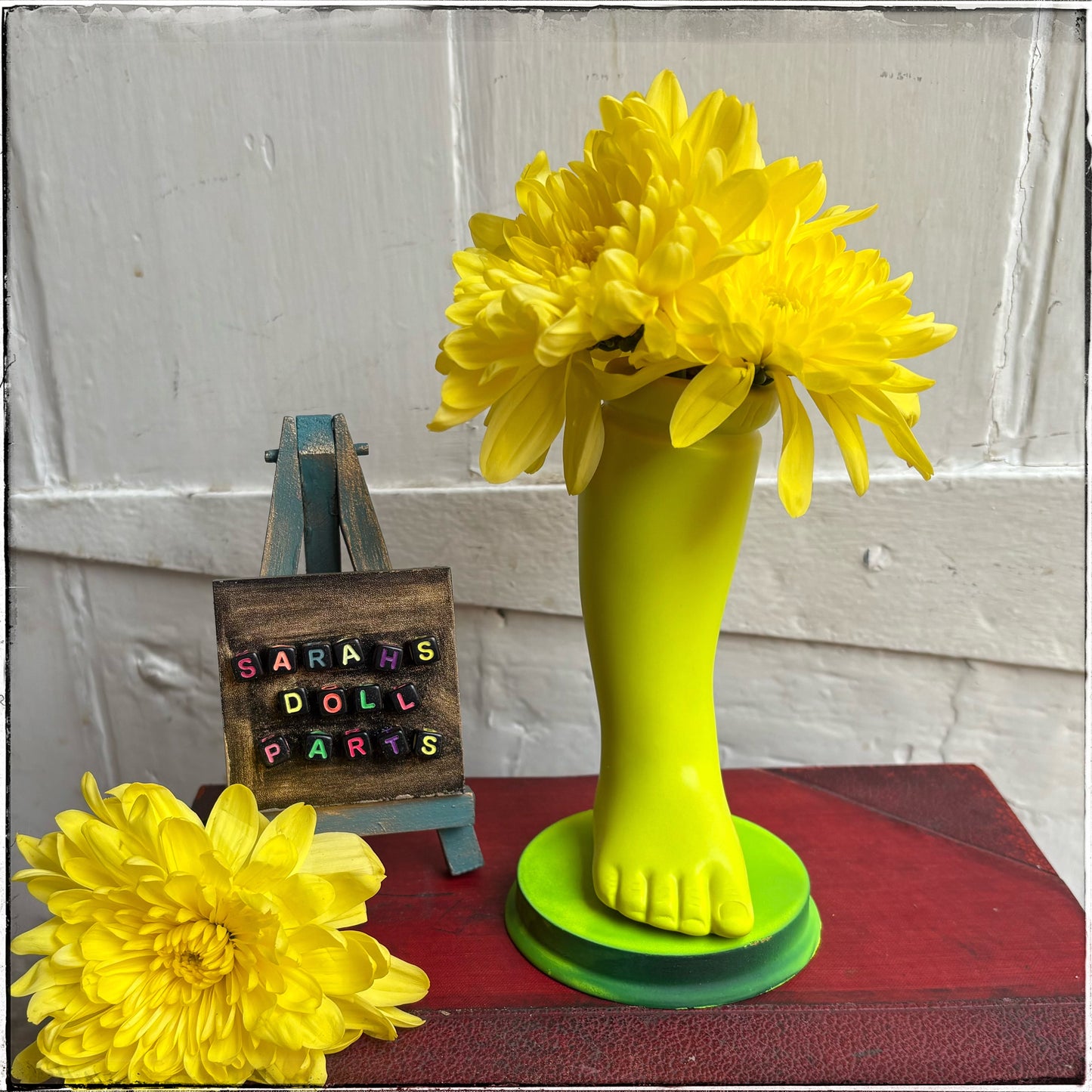Large Doll Leg Vase - Neon Yellow