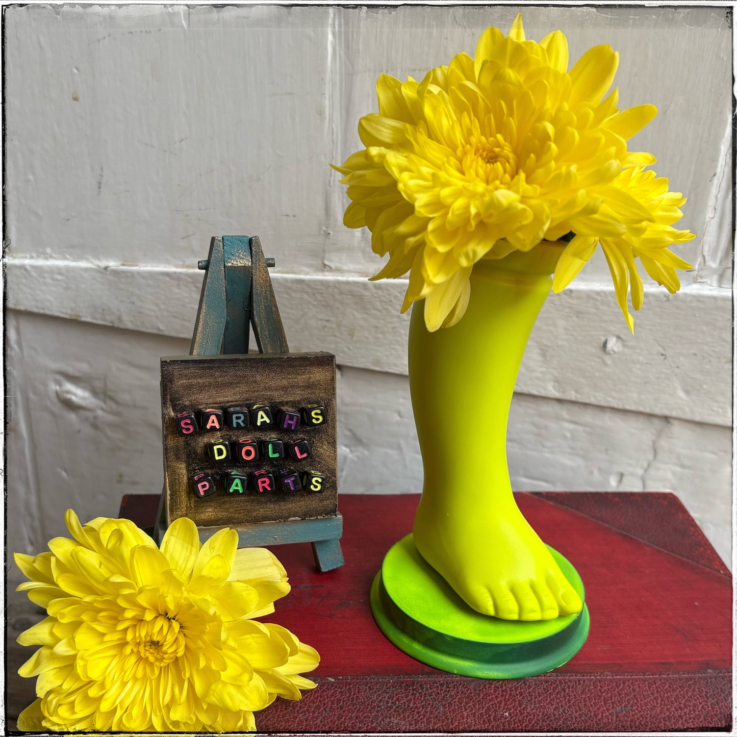 Large Doll Leg Vase - Neon Yellow