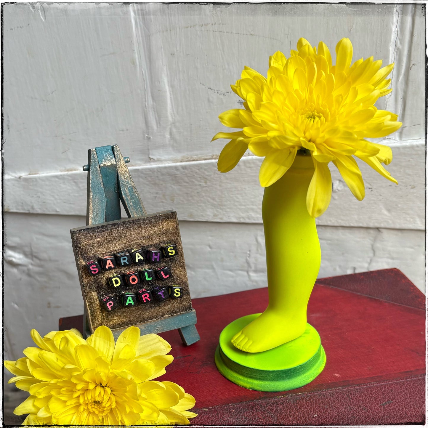 Small Doll Leg Vase - Neon Yellow
