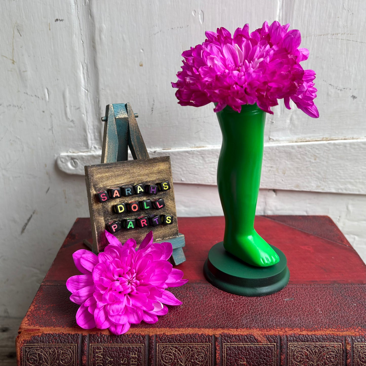 Small Doll Leg Vase - Neon Green